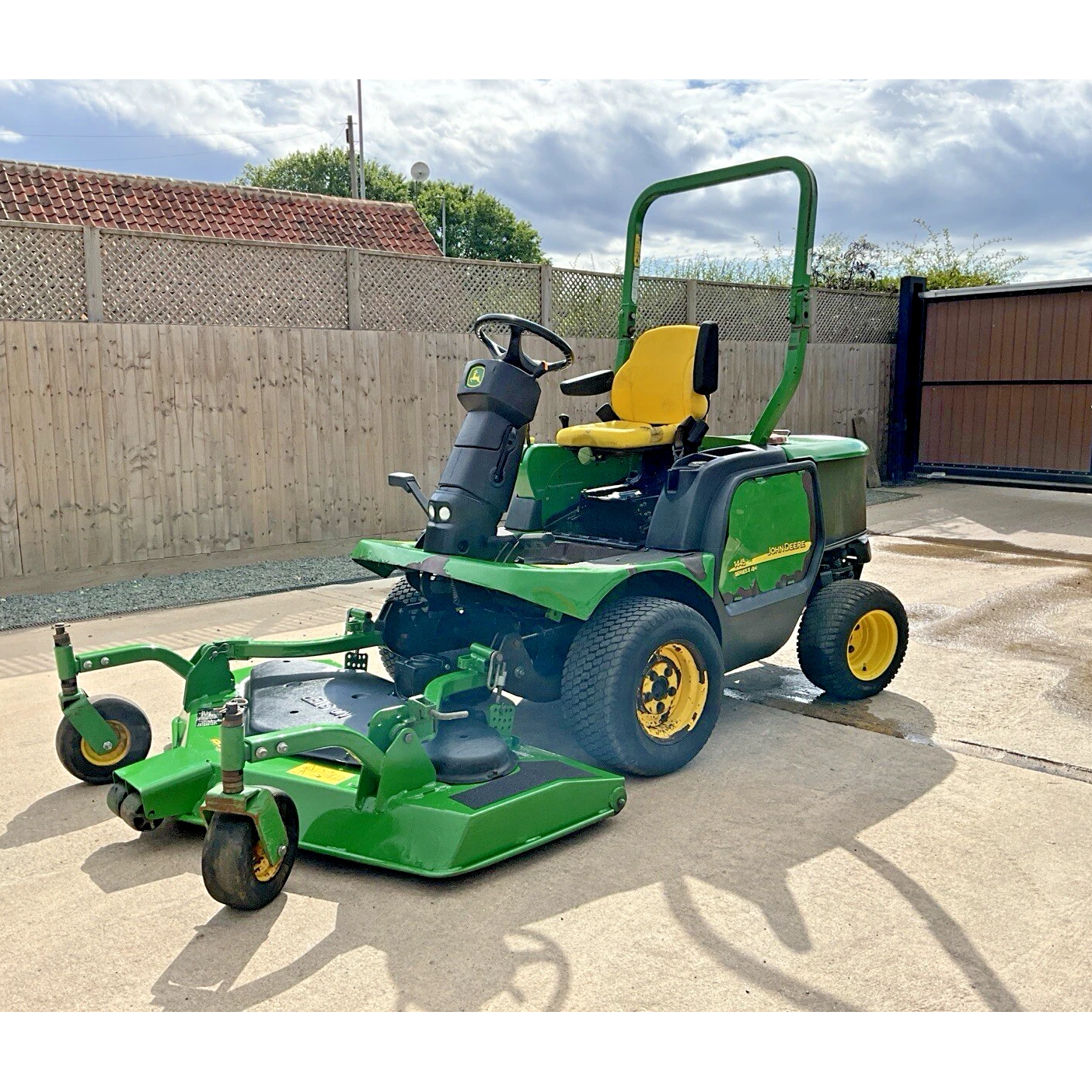2008 JOHN DEERE 1445 OUTFRONT COMMERCIAL DIESEL RIDE ON LAWN MOWER